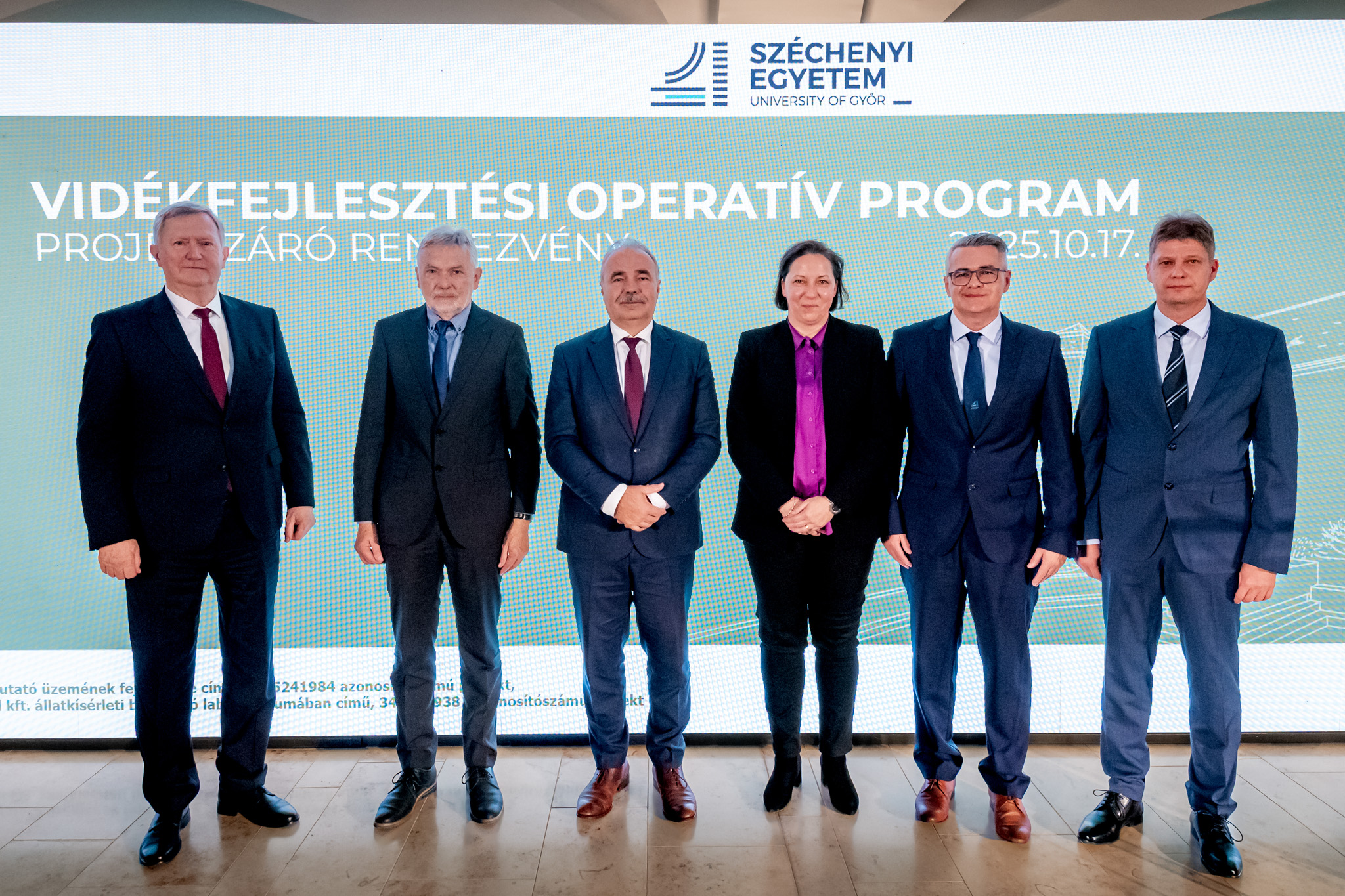 The inauguration ceremony was attended by: Professor Dr Ferenc Friedler, Rector and Vice President for Scientific Affairs of Széchenyi István University; Miklós Szabó, Mayor of Mosonmagyaróvár; Dr István Nagy, Minister of Agriculture; Dr Erika Hanczné Lakatos, Vice-Dean for Strategic Affairs of the Albert Kázmér Faculty; Professor Dr Tamás Tóth, Dean of the Faculty; and Dr Balázs Húth, Head of the Department of Animal Science (Photo: András Adorján) 